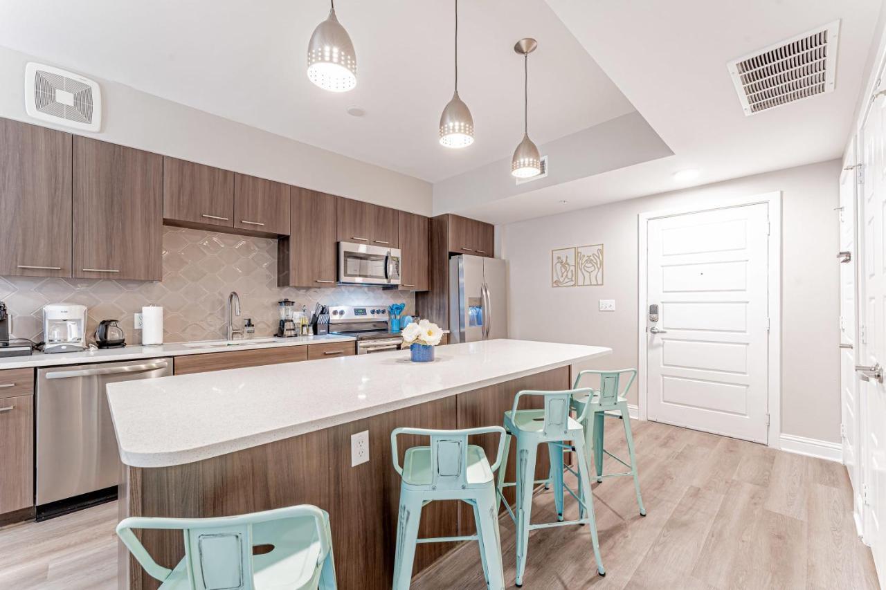 شقة Upscale Modern Apts - Free Parking, Fast Wifi, Courtyard أوستن المظهر الخارجي الصورة