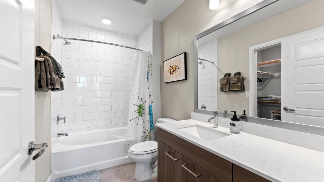 شقة Upscale Modern Apts - Free Parking, Fast Wifi, Courtyard أوستن المظهر الخارجي الصورة